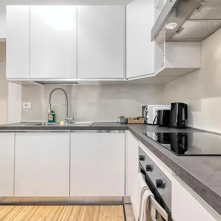 Carbonara Palace 2 - Luxury Comfort Under Medieval Towers Apartment *