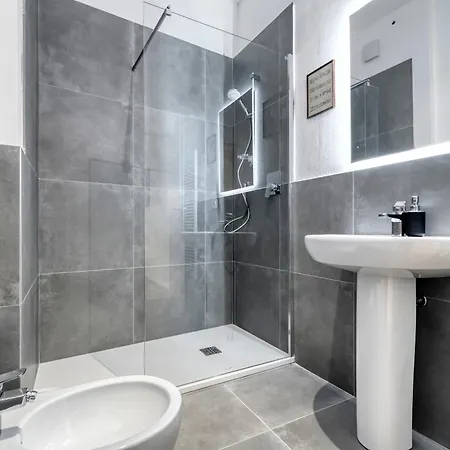 Carbonara Palace 2 - Luxury Comfort Under Medieval Towers Apartment Bologna