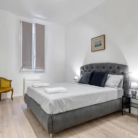 Carbonara Palace 2 - Luxury Comfort Under Medieval Towers Bolonha