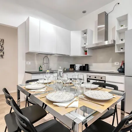 Apartment Carbonara Palace 2 - Luxury Comfort Under Medieval Towers