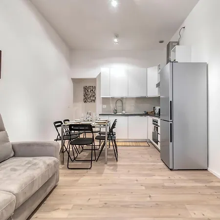 Carbonara Palace 2 - Luxury Comfort Under Medieval Towers *