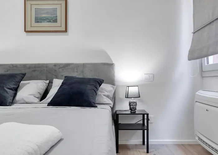 Lejlighed Carbonara Palace 2 - Luxury Comfort Under Medieval Towers *